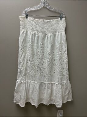 Smart Set Women’s White Floral Maxi Skirt